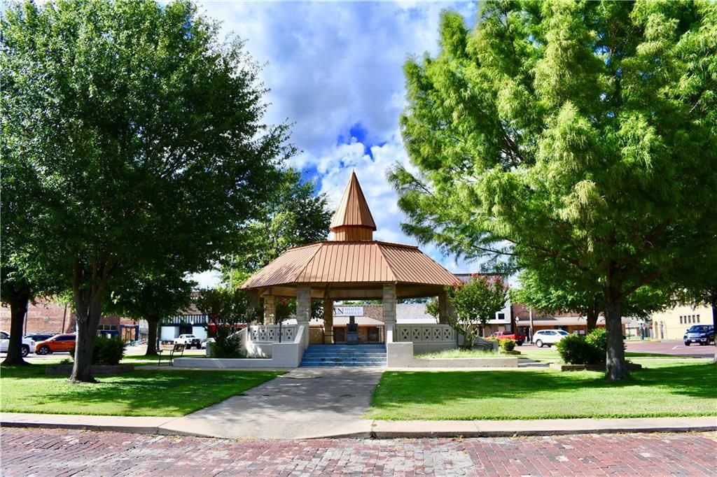 00 E SideSquare, Cooper, TX 75432
